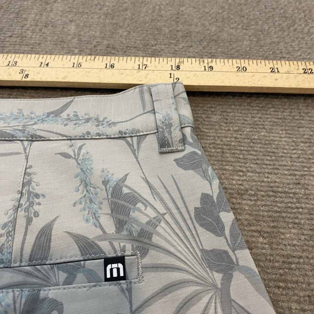 Travis Mathew Shorts Mens 36 Gray Floral Coastal Canyon 8" Performance Golf - Picture 8 of 9